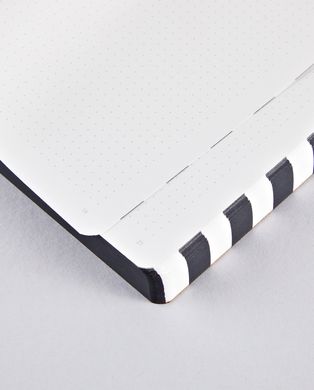 Блокнот Graphic L, Prêt-à-écrire, 16,5х22 см, 120 г/м², 128 аркушів, Nuuna