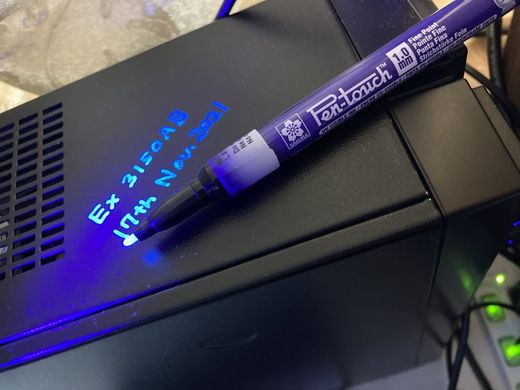 Маркер Pen-Touch Голубой, ультрафиолетовый, тонкий (Extra Fine) 0,7 мм, Sakura