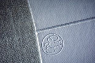 Бумага формованная Mould-made Printmaking с оттиском логотипа, 56x78 см, 300 г/м&sup2;, лист, Hahnemuhle